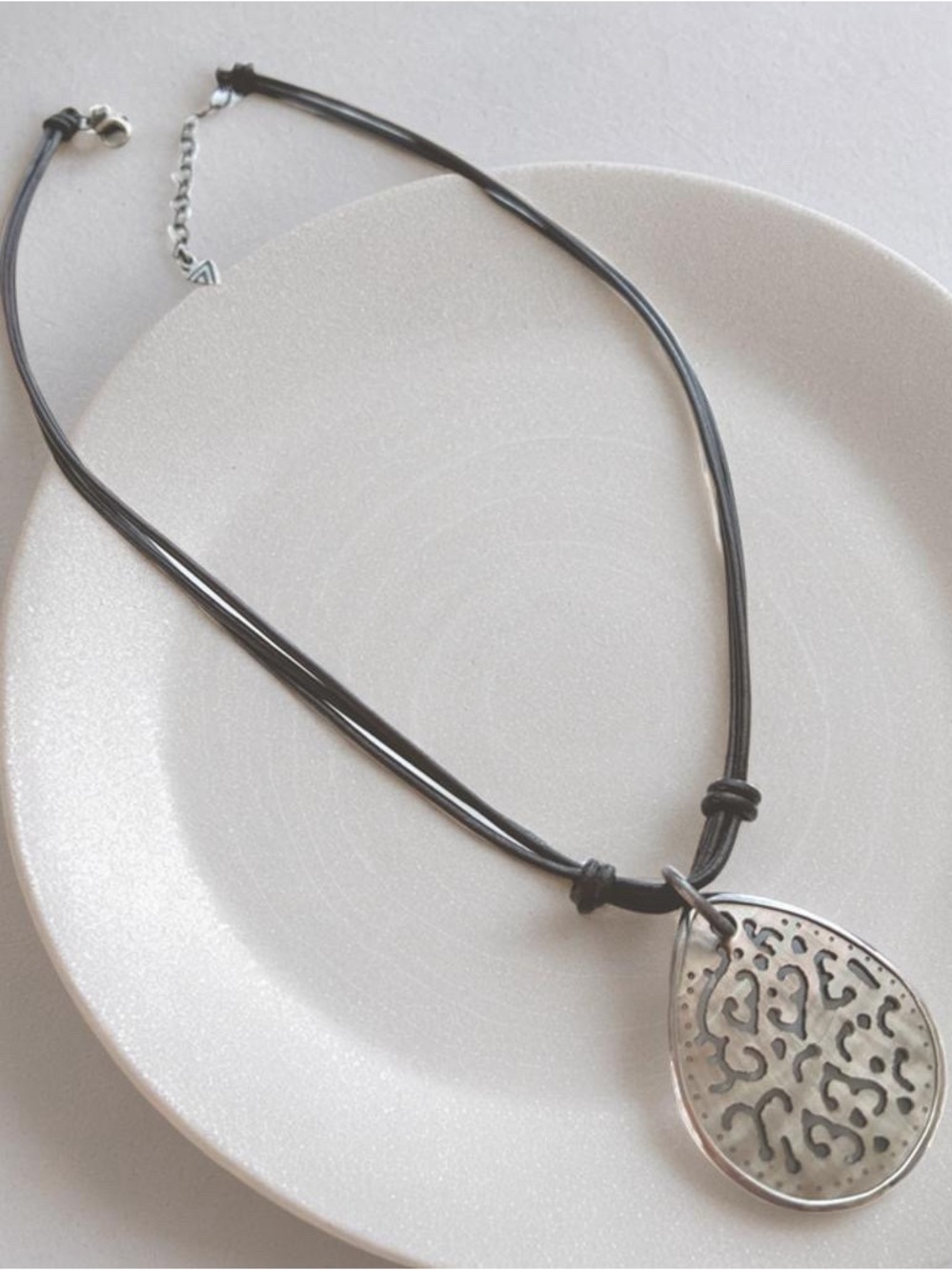 Silpada Brown Leather Cord Carved Shell Teardrop Pendant N1446